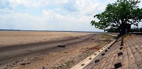 வீராணம் நீரும் நிறுத்தம்; கிருஷ்ணா நீரும் குறைப்பு - தவிப்பில் சென்னை மக்கள்