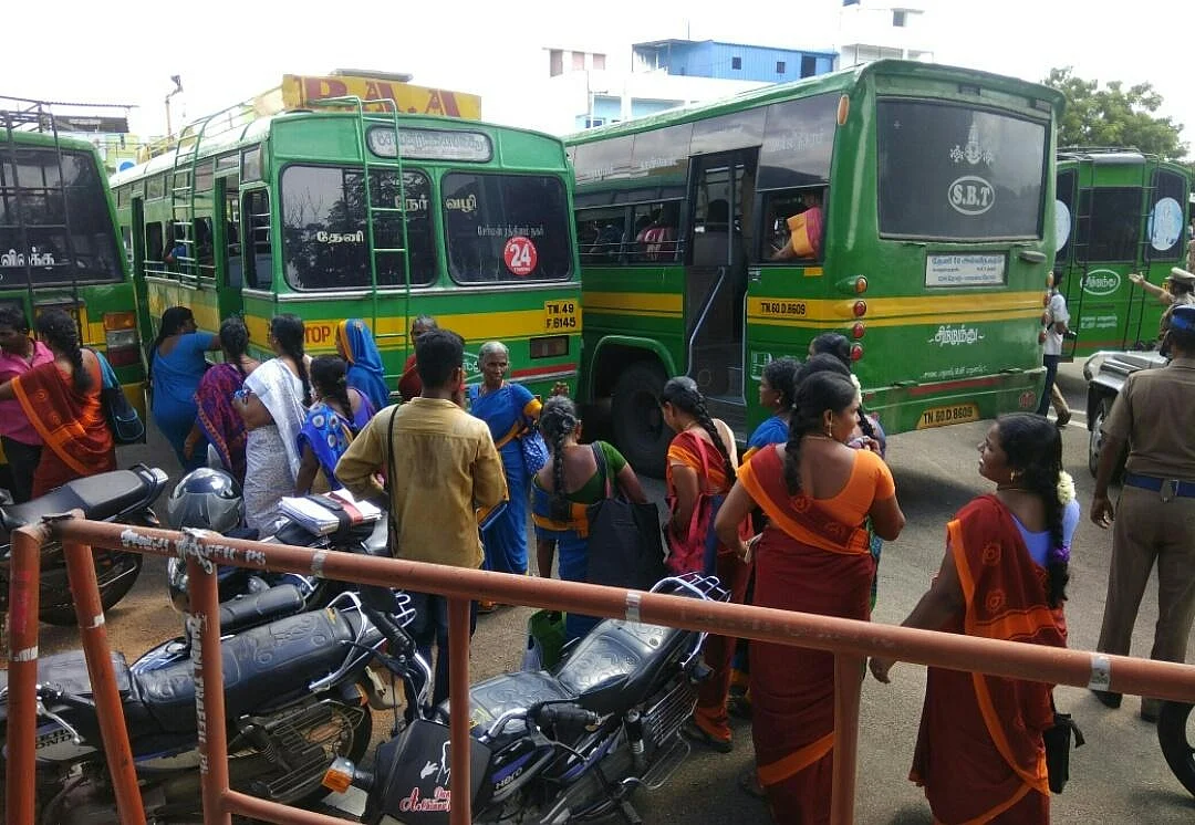 ஜாக்டோ- ஜியோ போராட்டமும் மினி பஸ்ஸும்.! அவதிப்பட்ட மக்கள்.!
