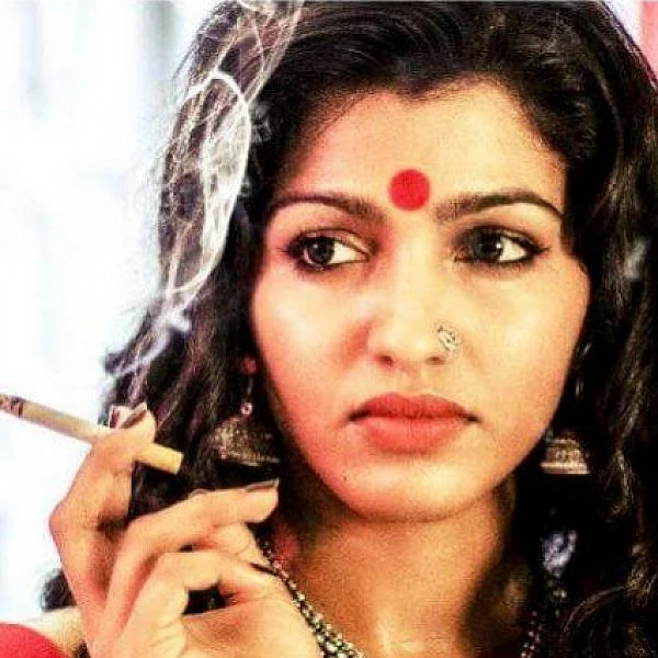 ''நோ ஸ்மோக்கிங் சிகரெட்.... நோ கிளாமர் தேவதாசி..!'' தன்ஷிகா