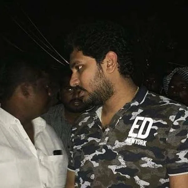 `ஐந்து நாள்களாக உறக்கம் இல்லை!' - `கஜா' பணிகளில் தீவிரம் காட்டும் ஜெய் ஆனந்த்