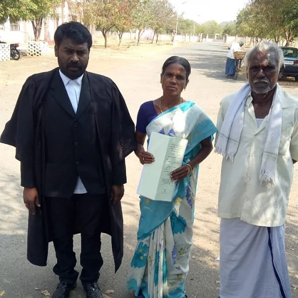 `நாமக்கல் செல்ல பயமா இருக்கு’ - கோகுல்ராஜ் வழக்கை சேலம் நீதிமன்றத்துக்கு மாற்ற அவரின் தாய் மனு
