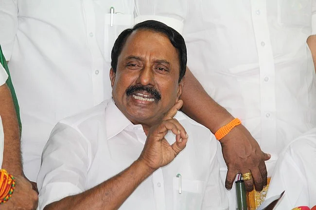 100 நீட் தேர்வு பயிற்சி மையம்! தனியாருடன் ஒப்பந்தம் போட்டார் அமைச்சர் செங்கோட்டையன்