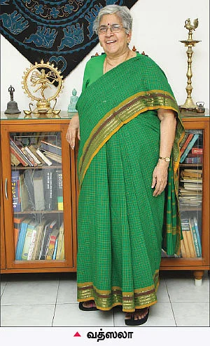 கண்ணுக்குள் சற்று பயணித்து..!