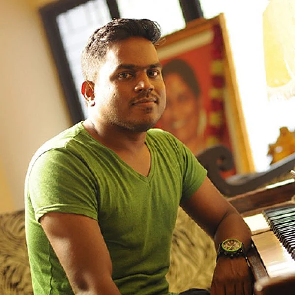 ஆராரிராரோ... நான் இங்கு பாட..! #HBDYuvan