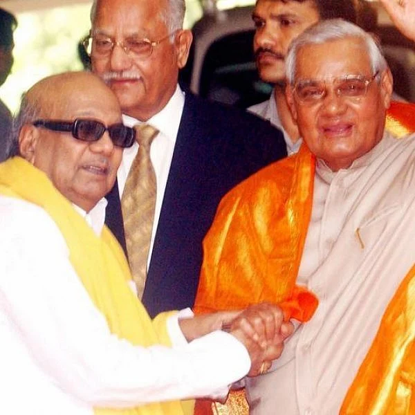 கருணாநிதியும்...வாஜ்பாயும்... ஒரு நட்பின் இலக்கணம்!