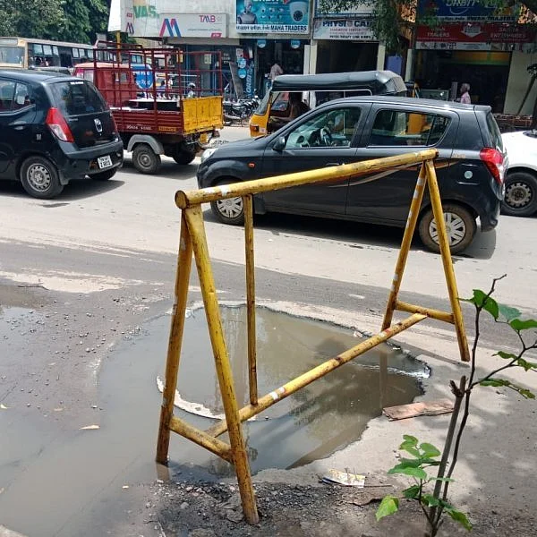 இரண்டே நாள் மழையில் குட்டையாக மாறிய சென்னை சாலைகள்...!