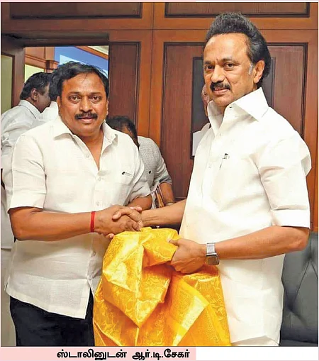 பெரம்பூரில் அள்ளுது தி.மு.க!