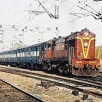 தீபாவளி சிறப்பு ரயில்களுக்கான முன்பதிவு தொடங்கியது!