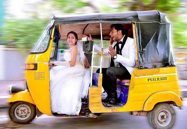 வித்தியாசமாக ஒரு வெடிங் போட்டோகிராஃபி!