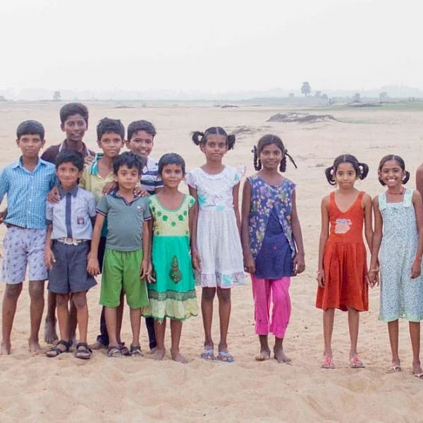 `ப்ளீஸ் எங்க ஊரில் மணல் குவாரி அமைக்காதீங்க!’ - அரசுக்குக் கோரிக்கை வைக்கும் குழந்தைகள்