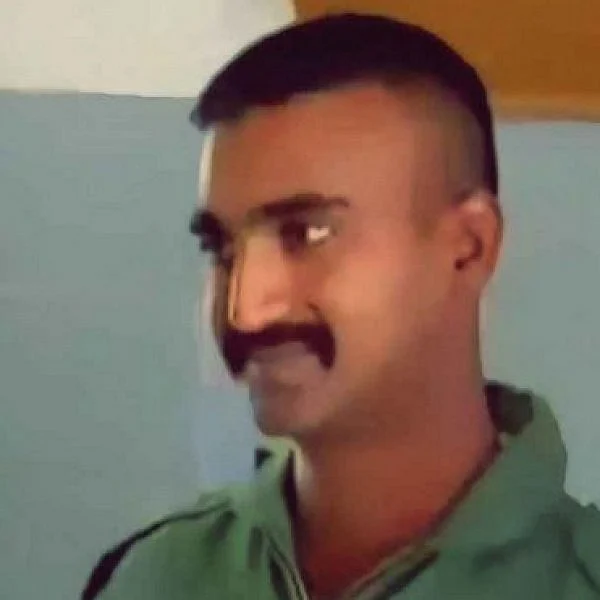 ``அபிநந்தனை திரும்ப அனுப்புகிறோம்; பதற்றத்தைக் குறையுங்கள்!''- பாகிஸ்தான்