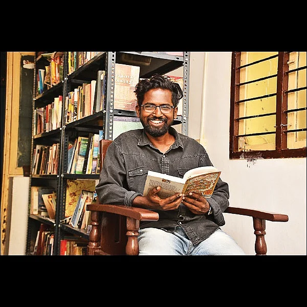“புத்தகக் கிறுக்கு எப்போதும் தெளியாது” - வரவனை செந்தில்