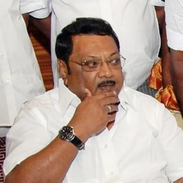 `செயல்வீரர்கள் எப்போதும் என்னுடன்தான் உள்ளனர்’ - திருமண விழாவில் அழகிரி பேச்சு