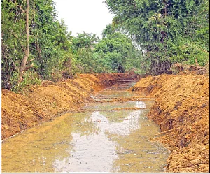 மூன்று கிராமங்கள்... மூன்று ஏரிகள்... நீர்நிலைகளின் அருமையை உணர்த்தும் அறத்திட்டம்!