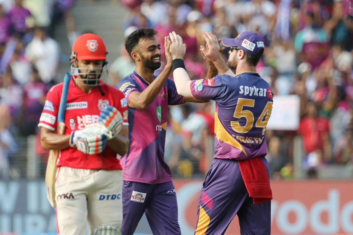#IPL10: 73 ரன்களுக்கு சுருண்டது பஞ்சாப்... அரையிறுதி வாய்ப்பு கேள்விக் குறி..!