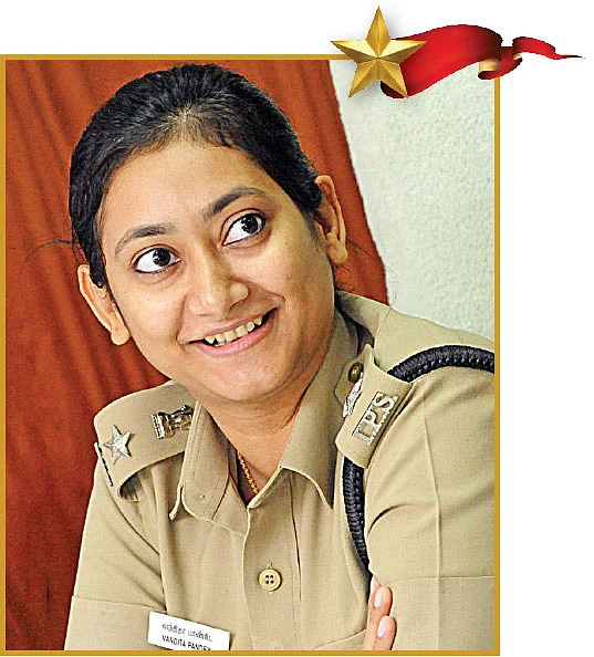 ஆனந்த விகடன் நம்பிக்கை விருதுகள் விழா..! விழா நாயகர்களின் அணிவரிசை - 1 #AnandaVikatanNambikkaiAwards #VikatanAwards