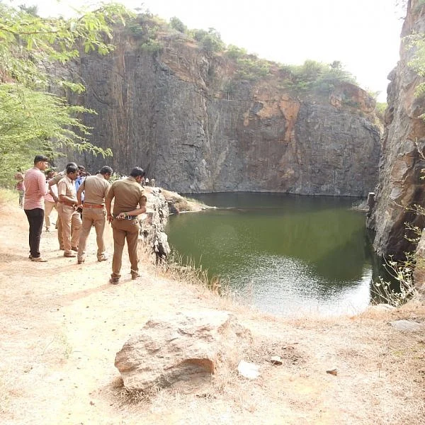 பாண்டிச்சேரியில் கடைசி சிக்னல்... வண்டலூர் கல்குவாரியில் மிதந்த பொறியியல் மாணவரின் உடல்!