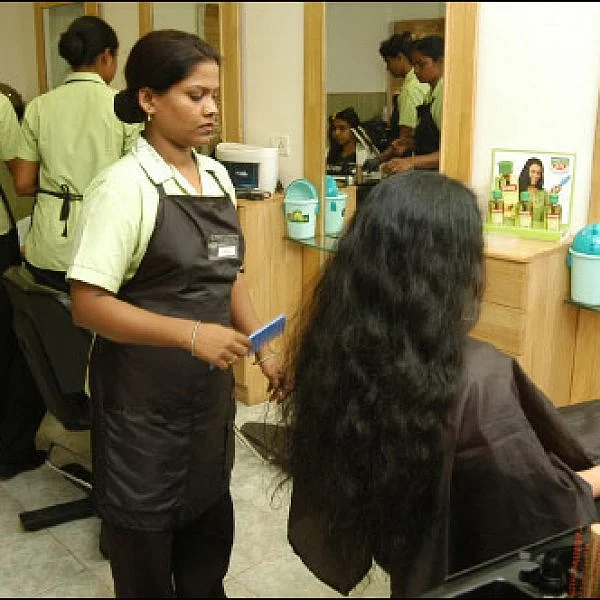 ஜி.எஸ்.டி... பெண்கள் பயன்படுத்தும் பொருள்களின் விலை உயருமா?