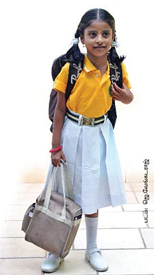 பள்ளி செல்லும் குழந்தைகளைப் பாதுகாப்பது எப்படி?