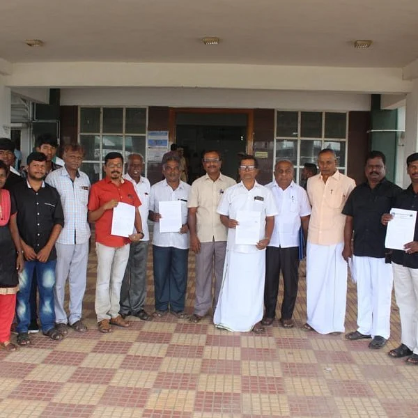 `மாணவர்களிடம் மதப் பிரசாரம் செய்வதா?’ - திருப்பூரில் ஆட்சியரிடம் பல்வேறு அமைப்புகள் மனு!