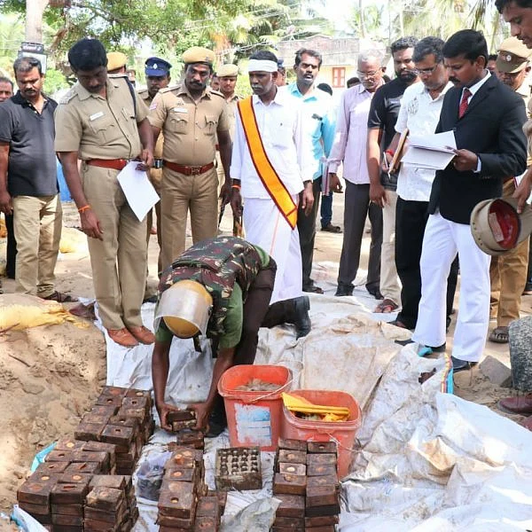 வெடிகுண்டுகள் கைப்பற்றப்பட்ட பகுதியில் ராமேஸ்வரம் நீதிபதி நேரில் ஆய்வு!