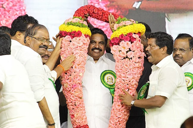 ஜானகி, பன்னீர்செல்வத்தை விஞ்சினார் எடப்பாடி பழனிசாமி... ஓராண்டில் என்ன சாதித்தார், எதிலெல்லாம் சறுக்கினார்? #OneYearofEPS
