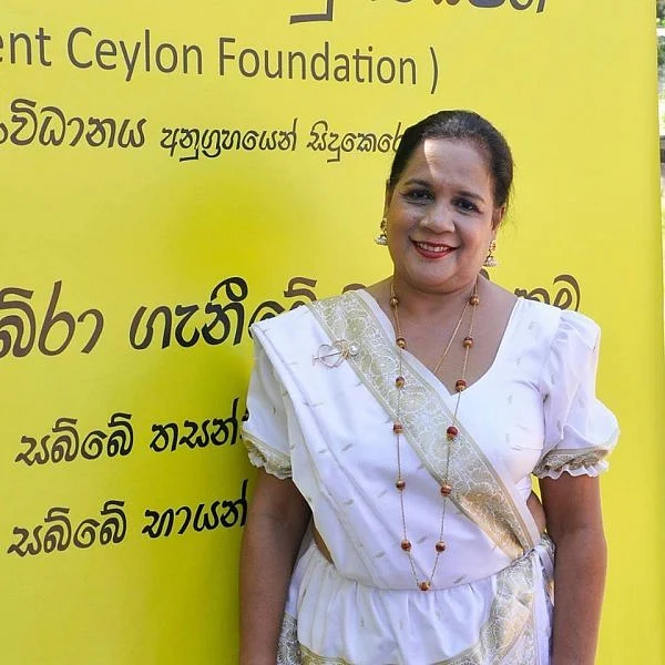 `இனிமேல் இப்படி ஒரு தாக்குதல் நடக்கக் கூடாது' - ராணுவத்துக்கு உதவ முன்வந்த இலங்கைப் பெண்