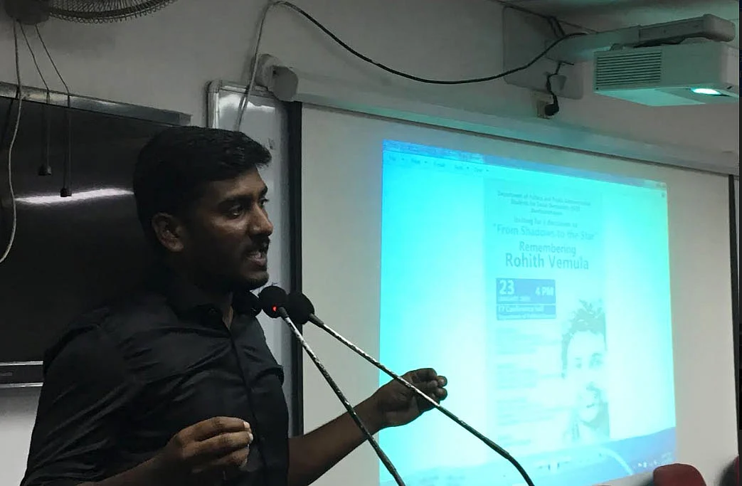 `நாங்கள் இங்கே இறப்பதற்காக வரவில்லை' - 3 ஆண்டுகள் கழித்தும் நீதிகேட்டு ஒலிக்கும் ரோகித் வெமுலாவின் குரல்