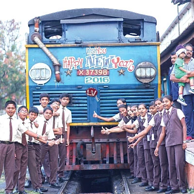 குயிலாக இசைக்கும் மலைராணி ரயில்!