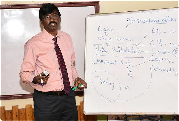 கமாடிட்டி பயிற்சி வகுப்பு... உற்சாகத்துடன் கலந்துகொண்ட கல்லூரி மாணவிகள்!