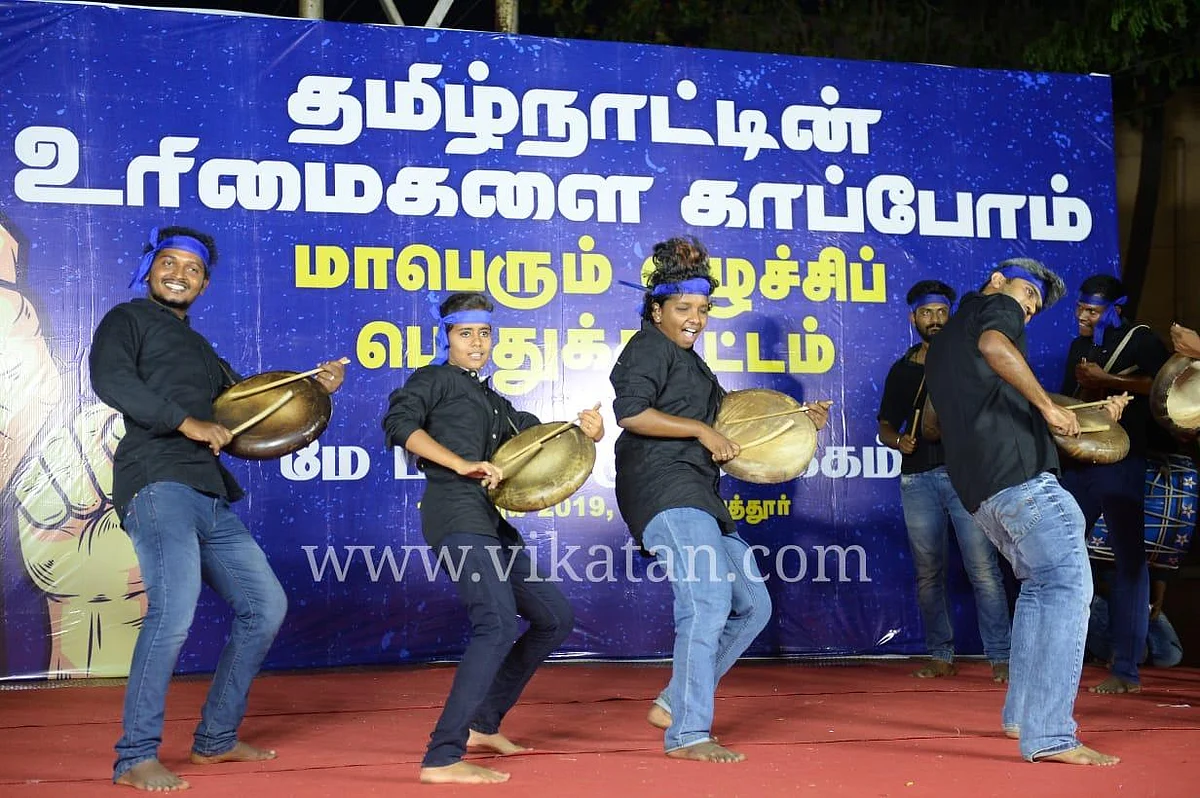 `பி.ஜே.பியில் இருப்பவர்கள் அறிவியல் தெரியாதவர்கள்!' - திருமுருகன் காந்தி