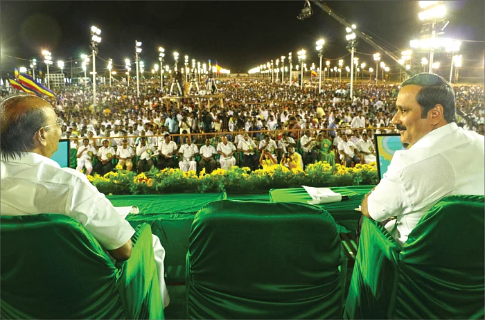 மெடிக்கல் முறைகேடுகள்: 4 நிமிட வாசிப்பில் ஜூனியர் விகடனின் 7 டீட்டெயில்ஸ்