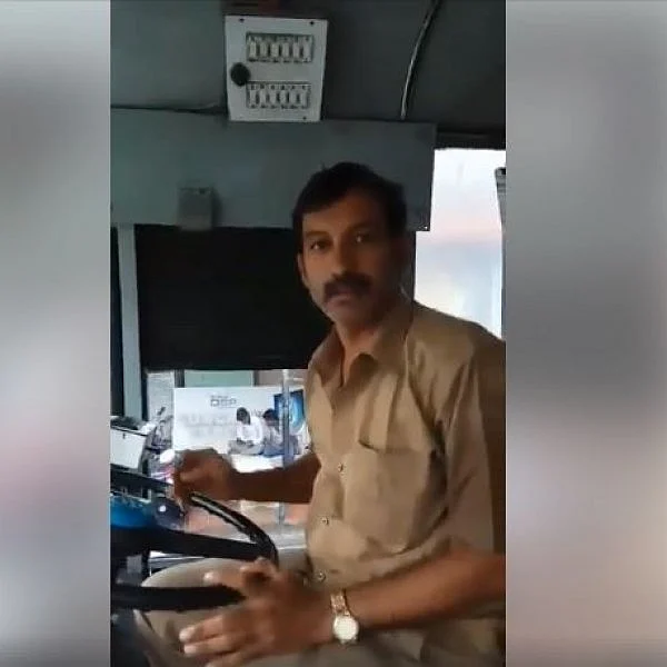 `4 மணி நேரமா நனஞ்சி பஸ் ஓட்டுறேன்; அதிகாரிகள் கண்டுக்கல!'- அவலத்தைச் சொன்ன அரசு டிரைவர் சஸ்பெண்டு