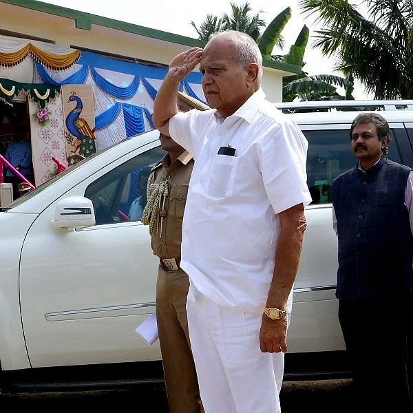 முதன்முறையாக சுதந்திர தினத்தில் கொடியேற்றப்போகும் கவர்னர் பன்வாரிலால் புரோஹித்!