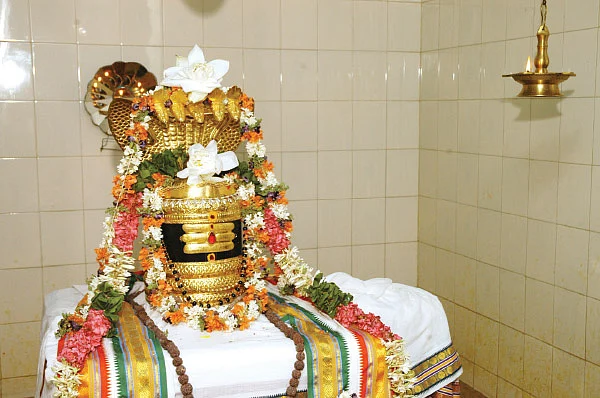 சகல தோஷங்களும் நீங்கி சந்தோஷம் பெருகிட... தினம் ஒரு திருமந்திரம்!
