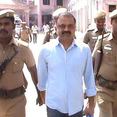 கோபால் கோட்சேவுக்கு ஒரு நீதி... பேரறிவாளனுக்கு ஒரு நீதியா...?