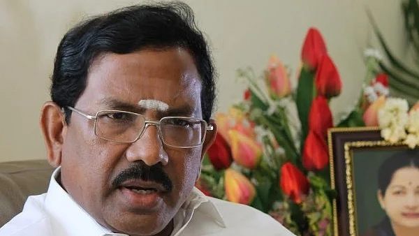 அமைச்சர் மாஃபா பாண்டியராஜன்