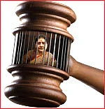 வரலாறு வாழ்த்தும் நீதியரசர்களே!