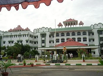 'உயர் நீதிமன்ற மதுரை கிளையை மூடி வைக்கலாம்!' - காட்டம் காட்டிய நீதிபதிகள்