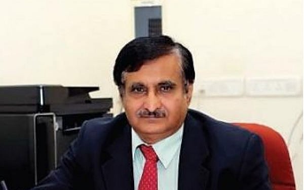 அண்ணா பல்கலைக்கழக துணைவேந்தர் சூரப்பா மீதான புகார்கள்! - விசாரணை குழு அமைத்தது தமிழக அரசு #NowAtVikatan