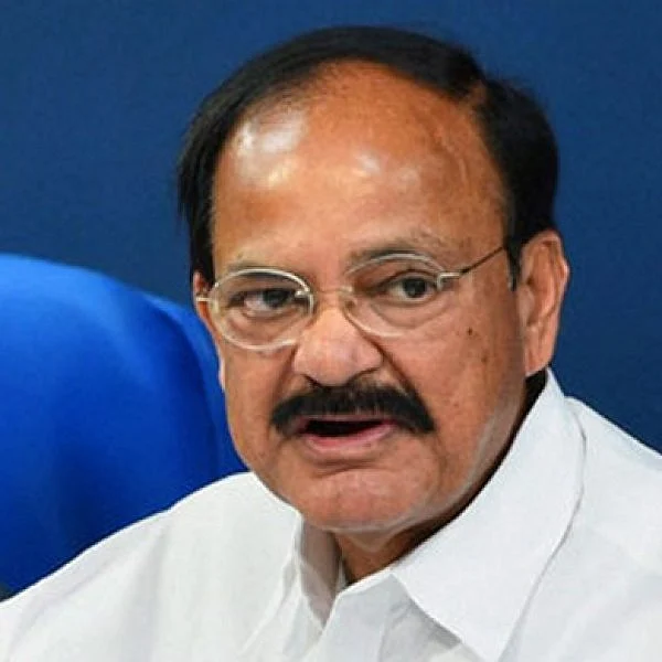 'பாகுபலி' படம் பற்றி வெங்கய்ய நாயுடு என்ன சொன்னார் தெரியுமா?