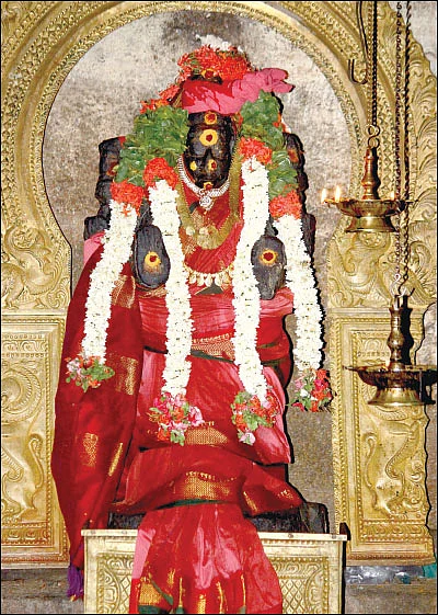 கடன் தொல்லை நீங்கும்... மாங்கல்ய பலம் பெருகும்