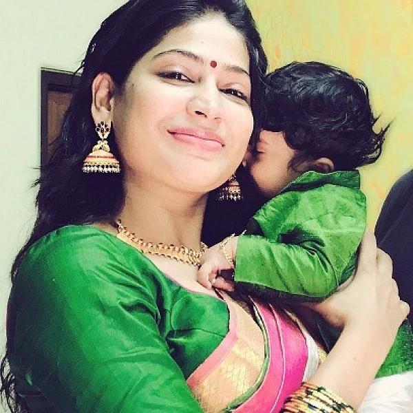 `சுத்தமெல்லாம் நான் பார்க்கிறதில்லை!’ - மகனை பராமரிப்பது குறித்து விஜயலட்சுமி