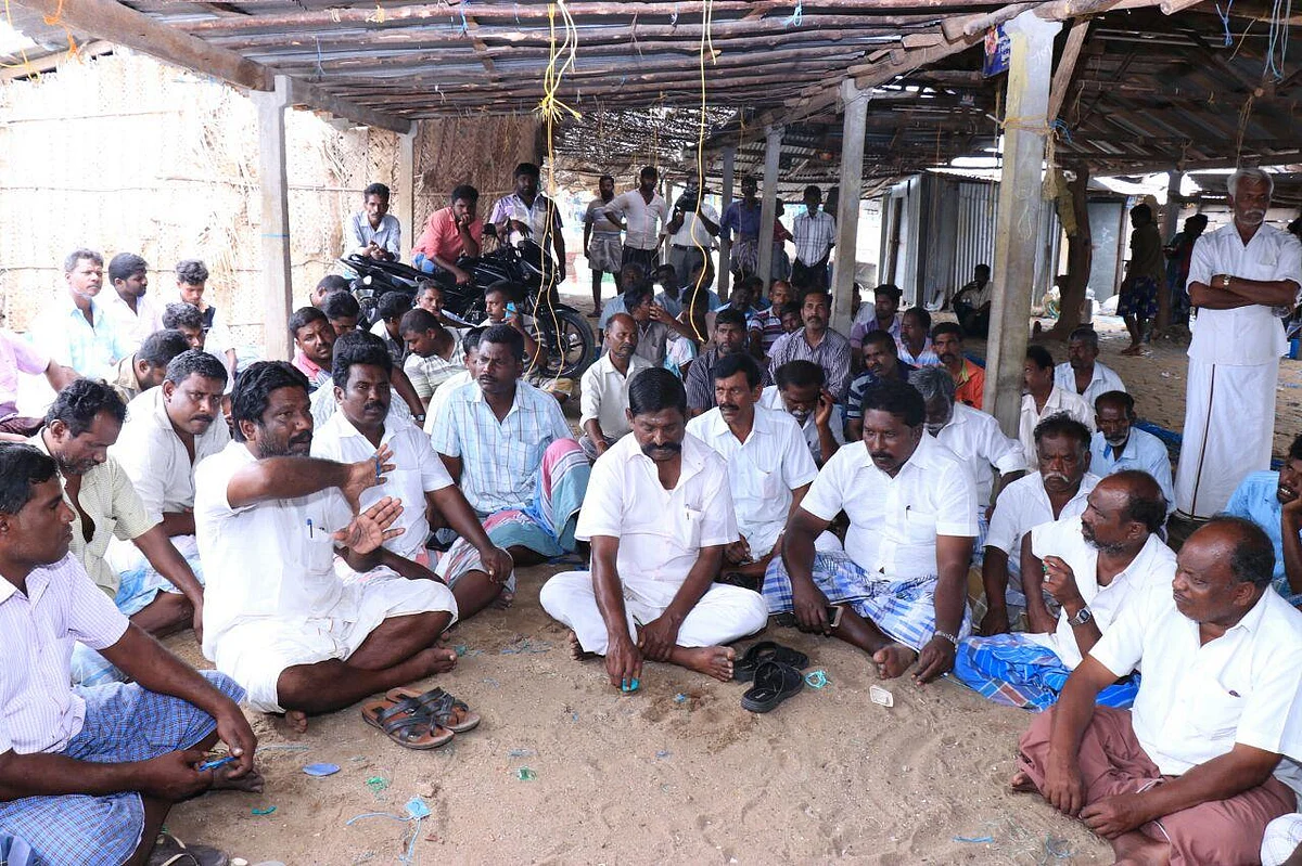 மீனவர்கள் மீது துப்பாக்கிச் சூடு நடத்திய கடலோரக் காவல்படையினர் மீது கொலை முயற்சி வழக்குப்பதிவு