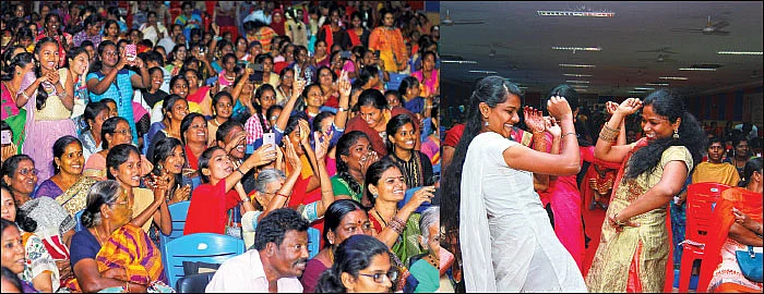 குவிந்த வாசகிகள்... அதிர்ந்த அரங்கம்!