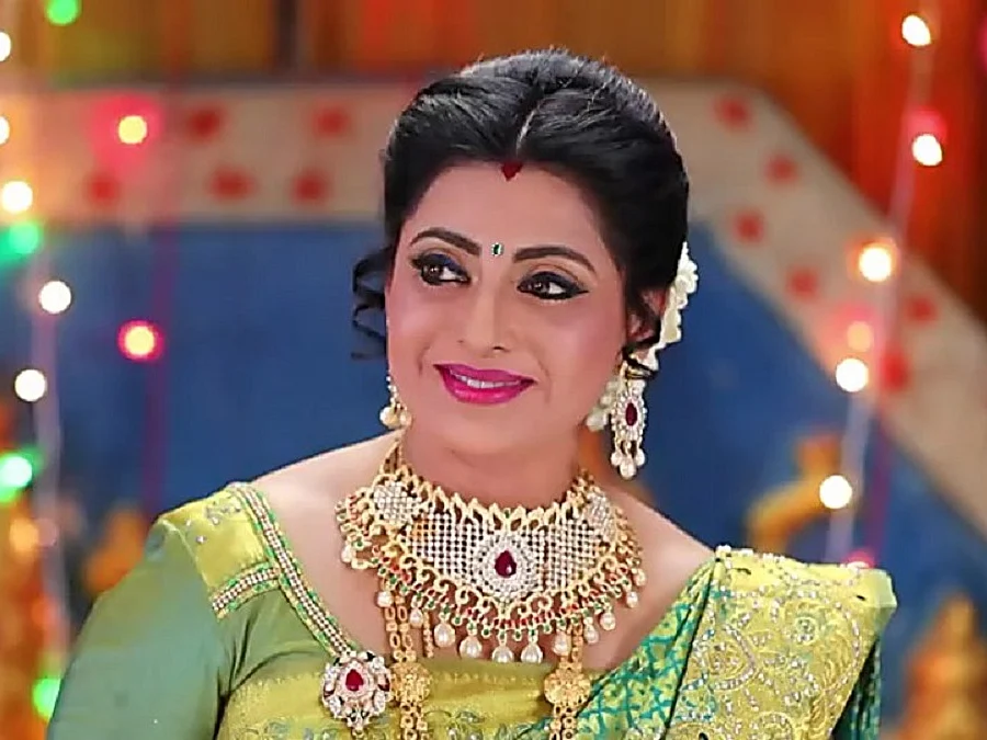 " 'செம்பருத்தி’யோட ரீச் எனக்கே பிரமிப்பாகத்தான் இருக்கு..!’’ - பிரியா ராமன்