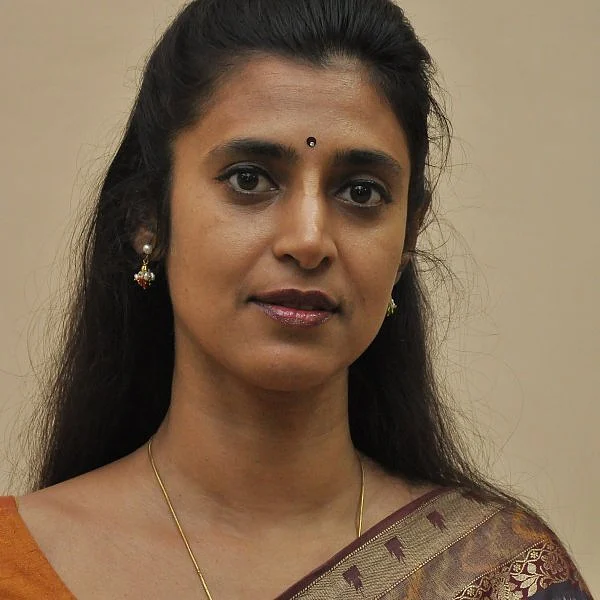 புல்வாமா தீவிரவாதத் தாக்குதல் - நடிகை கஸ்தூரி ஆவேசம்!