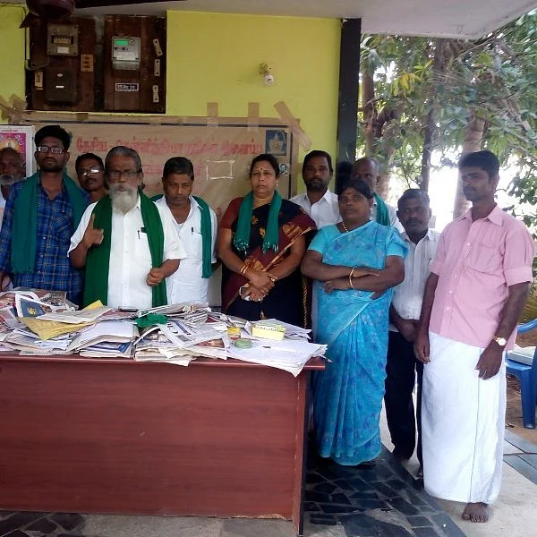 டெல்லியில் பிரமாண்ட போராட்டம் - தூக்குக்கயிற்றுடன் டெல்லி கிளம்பும் தமிழக விவசாயிகள்