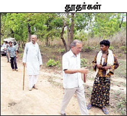 மாவோயிஸ்ட்டுகளை மிரட்டும் 'கோப்ரா'!