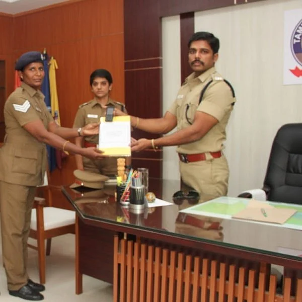 ‘லேடீஸ் ஃபர்ஸ்ட்!’ - பெண்களுக்காகப் பிரத்தியேக திட்டத்தைத் துவக்கிய ஈரோடு எஸ்.பி